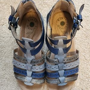 Earth Origins womens gladiator sandals.